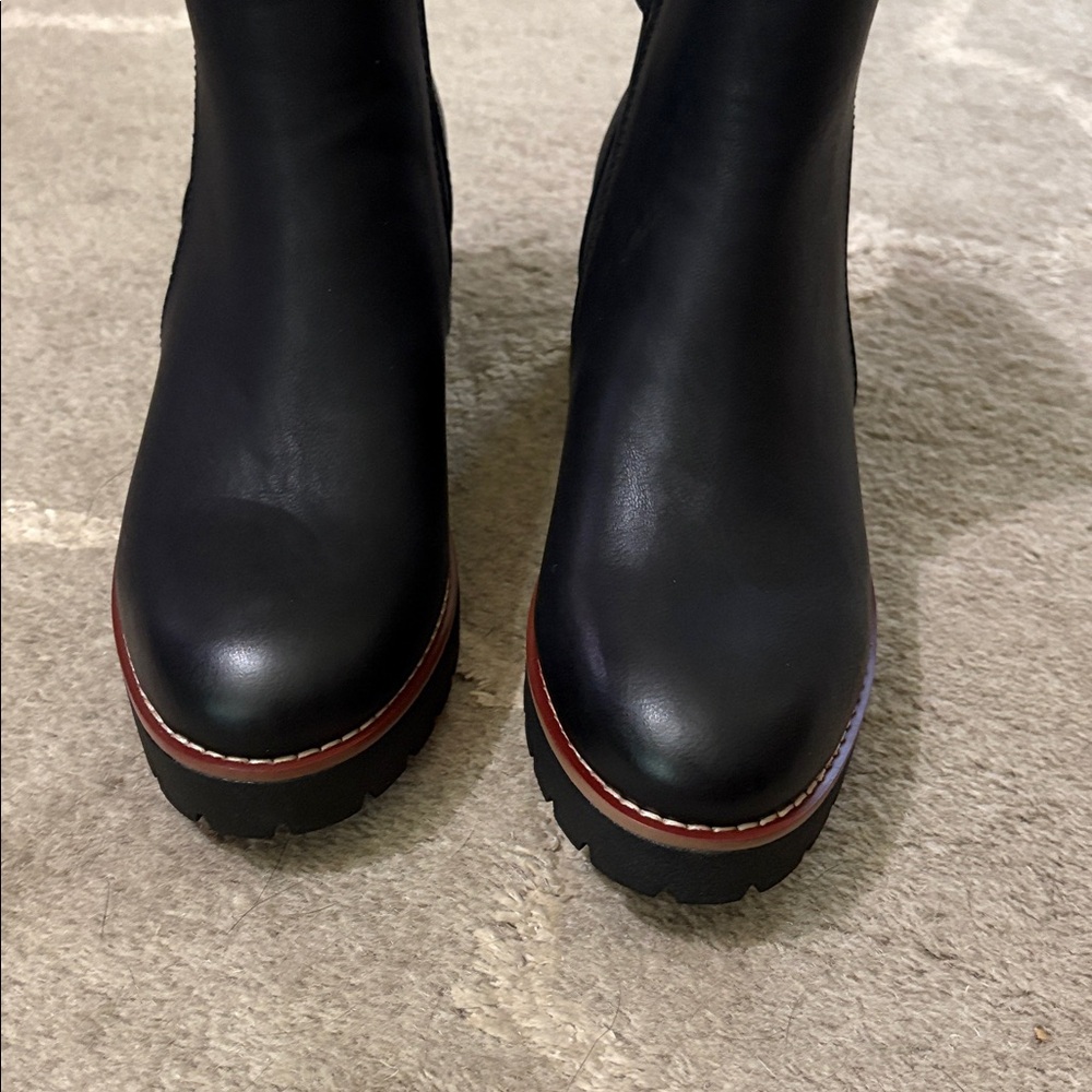 Aqua College Desiree Lug nubuck black ankle chunky boot Size 7 - Picture 14 of 17